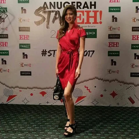 ELIZABETH TAN IN MELINDA LOOI READY-TO-WEAR (AW16)