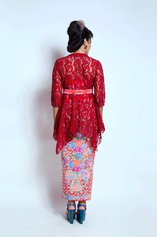 LACE KEBAYA WITH WAISTBAND TIE WITH PRINTED INNER CORSET WITH BATIK SLIT SKIRT SET - RED