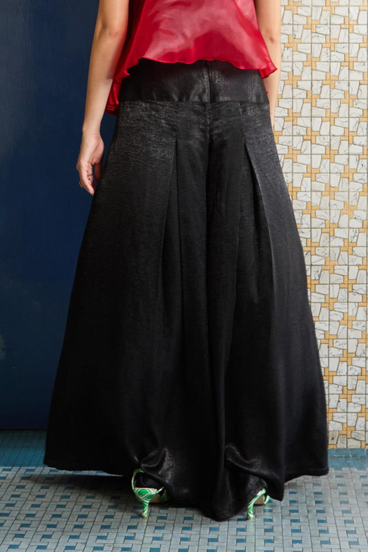 PLEATED PALAZZO PANTS - BLACK